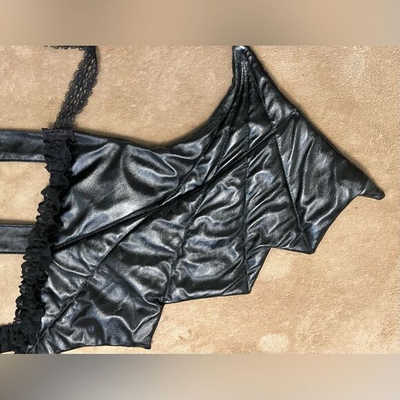 Vintage Y2K Super Low Fat Vinyl Bat Wings Halloween Costume with Lace Ties - Picture 5 of 13